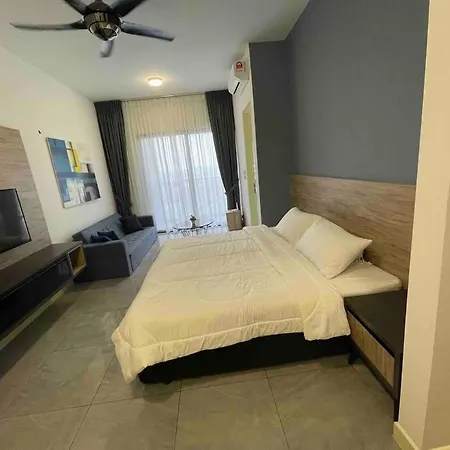Homestay Shah Rizki At Imperio With Swimming Pool Muslim Friendly-3