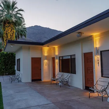 Azure Sky Hotel - Adults Only - A Town & Desert Boutique Hotel-3