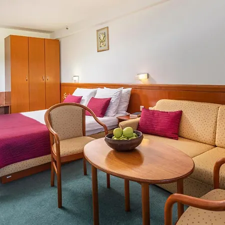 Hotel Jezero - Plitvice Lakes National Park-3