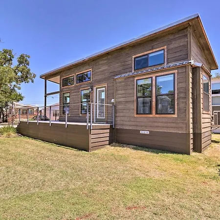 Upscale Tiny Home - Boho-Chic Austin Getaway!-2