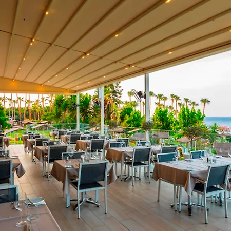 Cavo Maris Beach Hotel & Suites-3