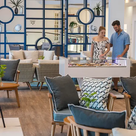Leonardo Plaza Cypria Maris Beach Hotel & Spa (Adults Only)-3