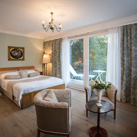 Hotel Belle Epoque-3
