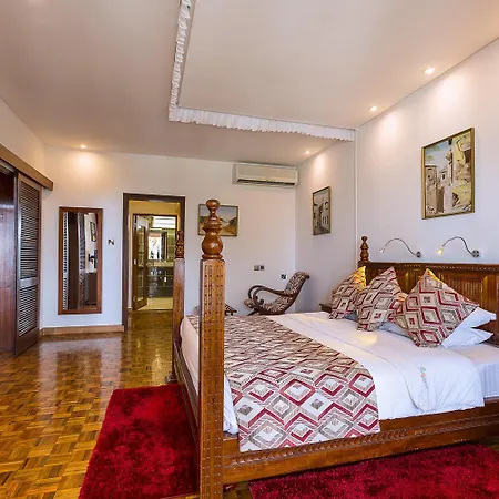Travellers Beach Hotel-2