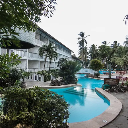 Travellers Beach Hotel-3