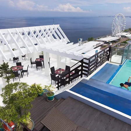 Microtel By Wyndham Mall Of Asia-3