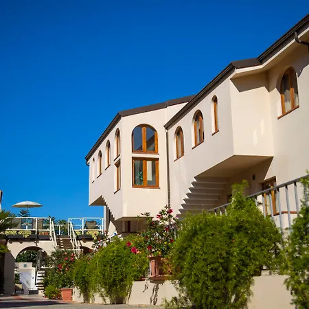 Tropis Hotel-2