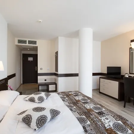 Grami Hotel Sofia-2
