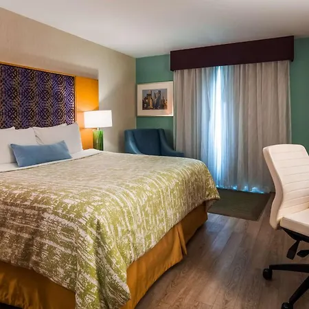 Best Western Premier Toronto Airport Carlingview Hotel-2