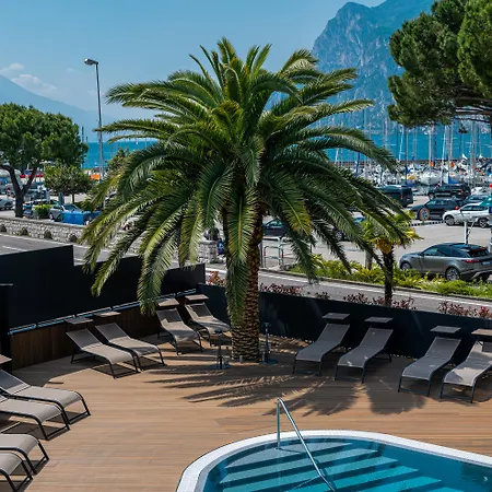 Lake Front Hotel Mirage-2