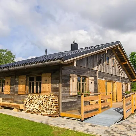 Chalet Am Oelberg Mit Badefass Und Altholzsauna-2