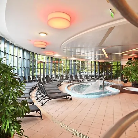 Hotel Eger&Park-2