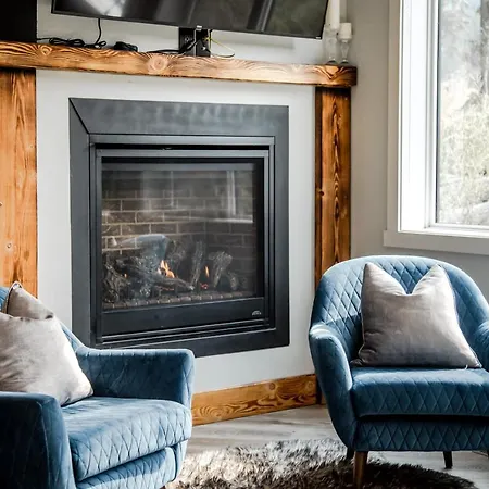 Ski In Ski Out With Huge Game Room And Hot Tub-3