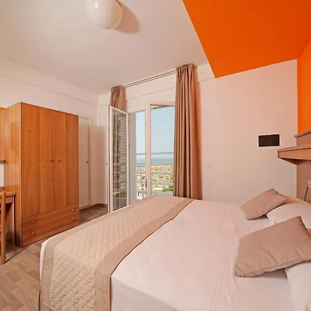 Hotel Strand A Frontemare-3