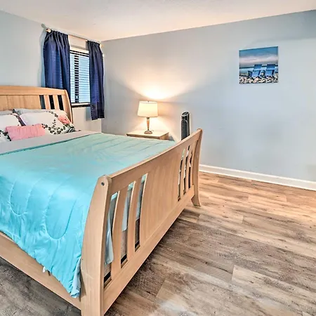 Bright Myrtle Beach Condo W/ Private Balcony!-3
