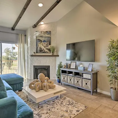 Golf Course, Mountain Views: Scottsdale Condo!-2