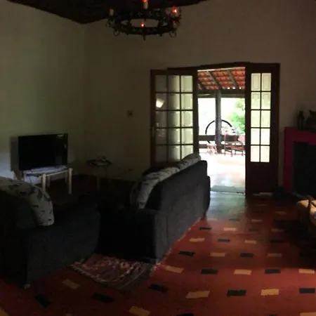 Casa Da Fazenda- No Bosque Com Lareira E Banheira-3
