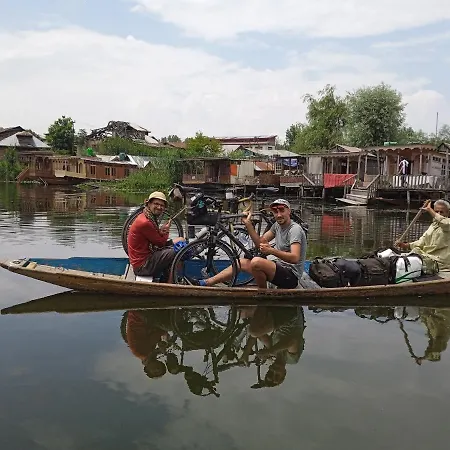 Houseboat Pride Of India-3