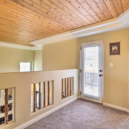 Albuquerque Vacation Home Rental With Hot Tub!-3