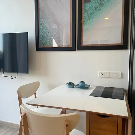 Modern Golf Course View Apartment In Sky Park Laguna-2