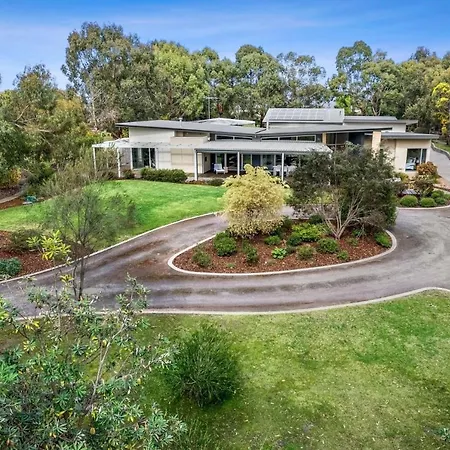 Torquay Bliss Retreat With Sauna And Hot Tub-2