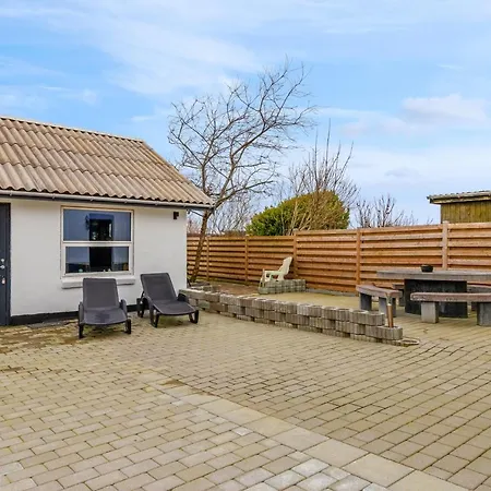 Large And Newly Renovated Holiday Home In Cozy Ingstrup-2