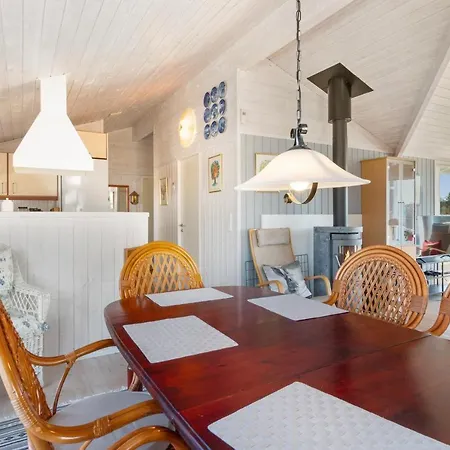 Lovely, Authentic Holiday Home 350 Meters From The Beach-2