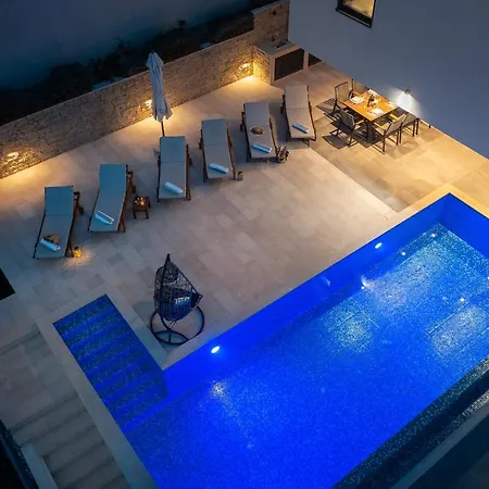 Luxury Villa Black Pearl With Pool-3