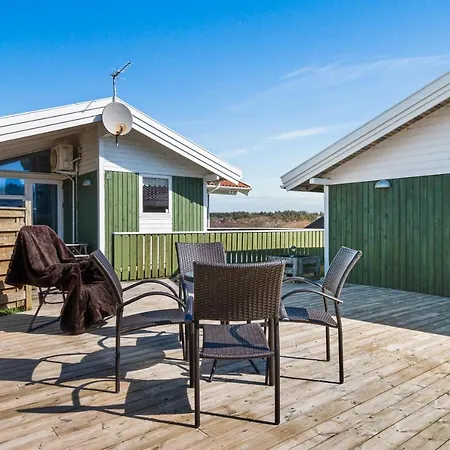 Lovely, Authentic Holiday Home 350 Meters From The Beach-3