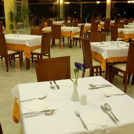 Majestic Hotel & Spa-2