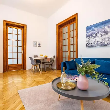 2Br Blue Cloud In The Centre-3