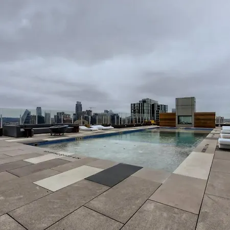 21St Fl 2Bd Condo-Rainey St-Best Views-3