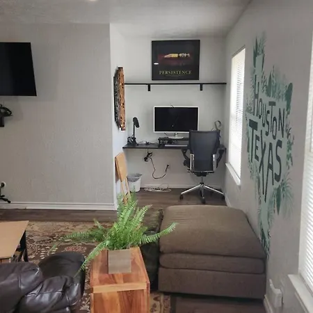 2 Bedroom Private Guest House-2