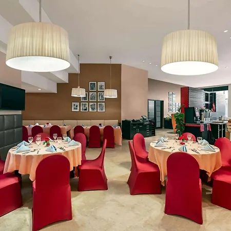 Ramada Plaza By Wyndham Dubai Deira-2