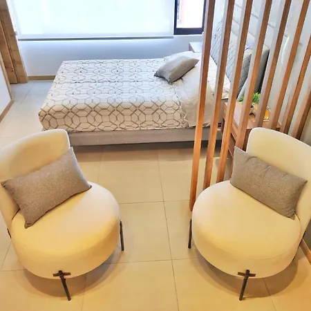 Charming Studio Quito Carolina Coliving Ecuador-2