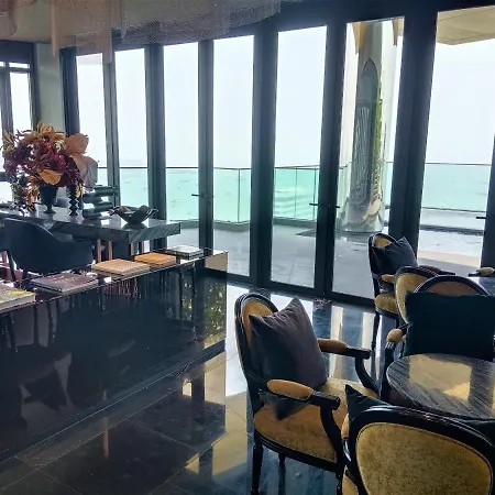 Edge Central Pattaya Lux-2