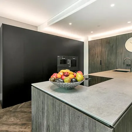 Qv Stays Waterfront Glamour-3