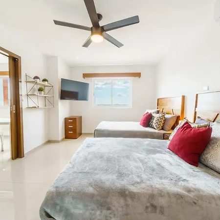 Penthouse With Private Jacuzzi - Three Bedroom-3