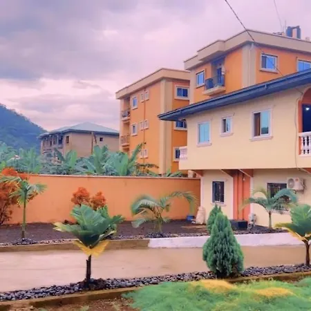 Stunning 3-Bedrooms Guesthouse In Limbe Cameroon-3