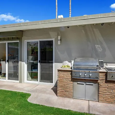 Ultra-Luxury- Resort Style Private Compound-Close To Everything- 3Bd/2.5Ba-3