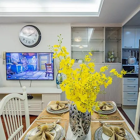 Tsim Shatsui Luxury 3Bedroom Apartment Near Mtr！-3