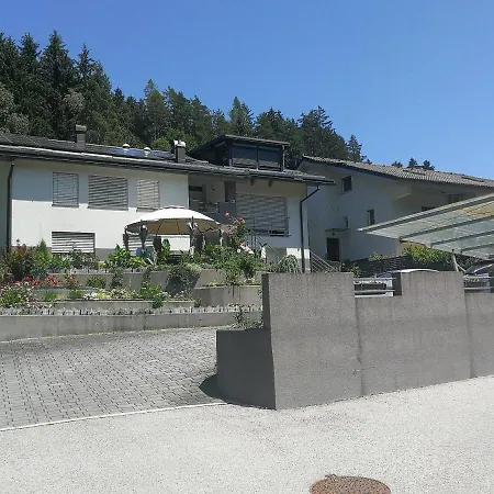 Laura'S House-2