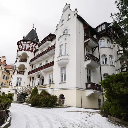 Spa Hotel Villa Smetana-3