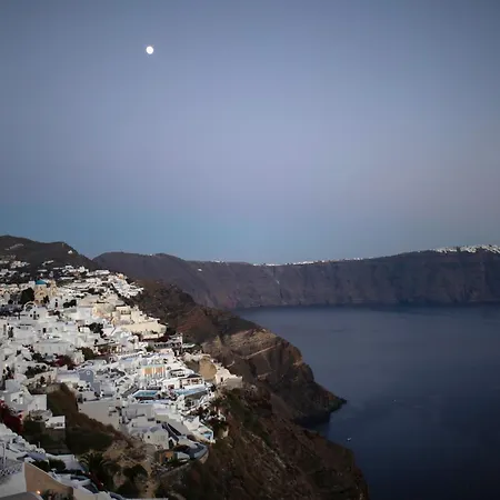 Armonoia Suites Santorini-2