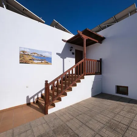Villa Flavia - Private Pool, Jacuzzi, Bbq And Game Room By Lanzarote Vacation Homes-2