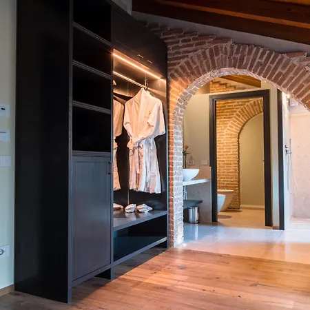 Pavillon Suite-2