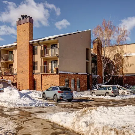 Copperbottom Inn #310-3