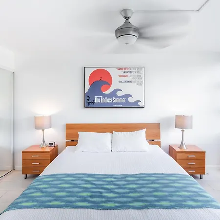 Deluxe Garden View Waikiki Banyan, Free Parking-3