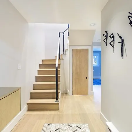 Fasching Haus Unit 7, Luxury Condo With Designer Decor, Ideal Location, Common Pool & Hot Tub-2