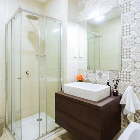 Premium One Bedroom Seaview Space Available-2